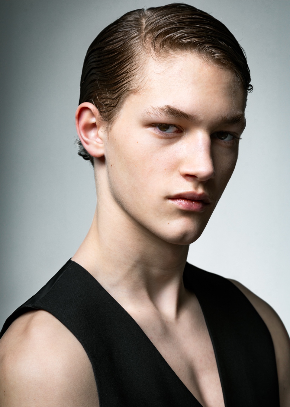 JONATHAN ROBERT